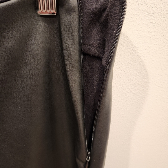 ASOS DESIGN Hourglass Faux Leather Cigarette Pants, Black, Size US 8 - Picture 3 of 6